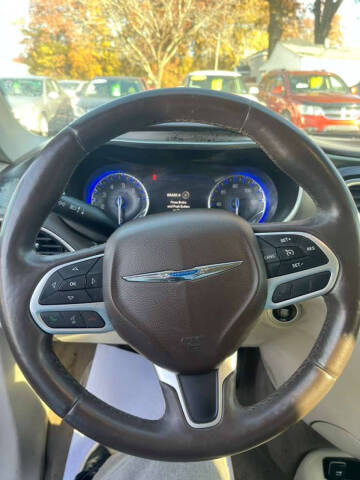 2017 Chrysler Pacifica Touring-L Plus