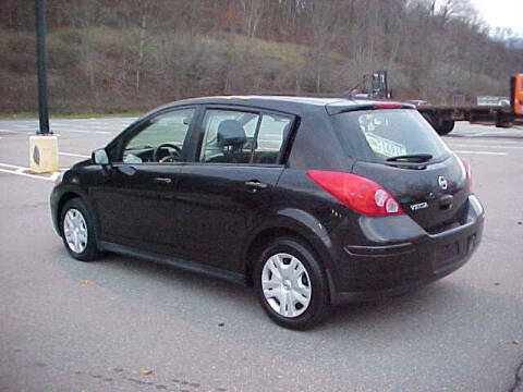 2010 Nissan Versa 1.8 S