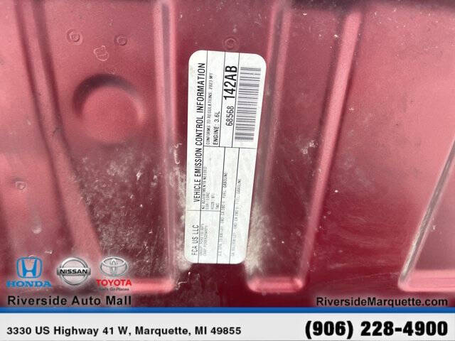 2023 Jeep Grand Cherokee L Laredo