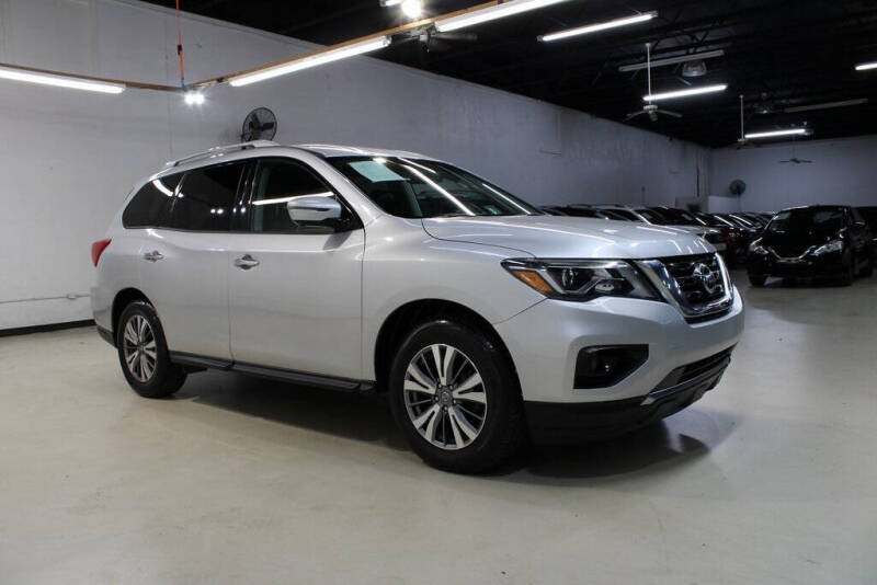 2020 Nissan Pathfinder SL