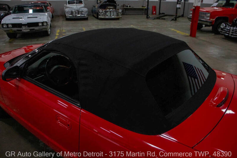 2002 Ford Thunderbird Deluxe