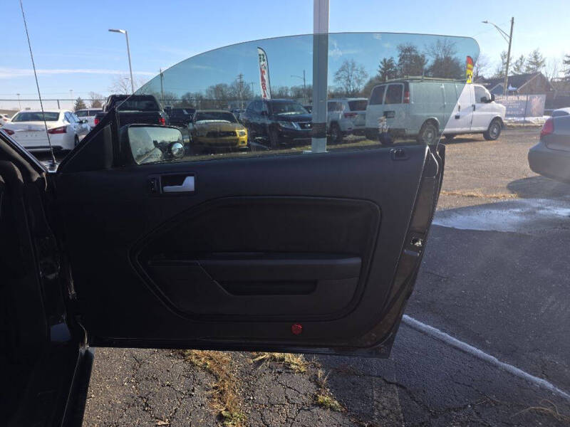 2008 Ford Mustang V6 Deluxe