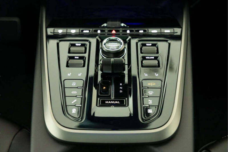 2026 Aston Martin DBX 707