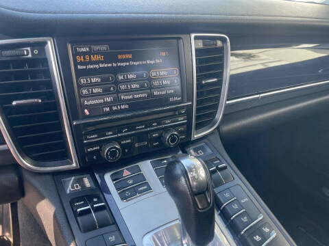 2011 Porsche Panamera 4