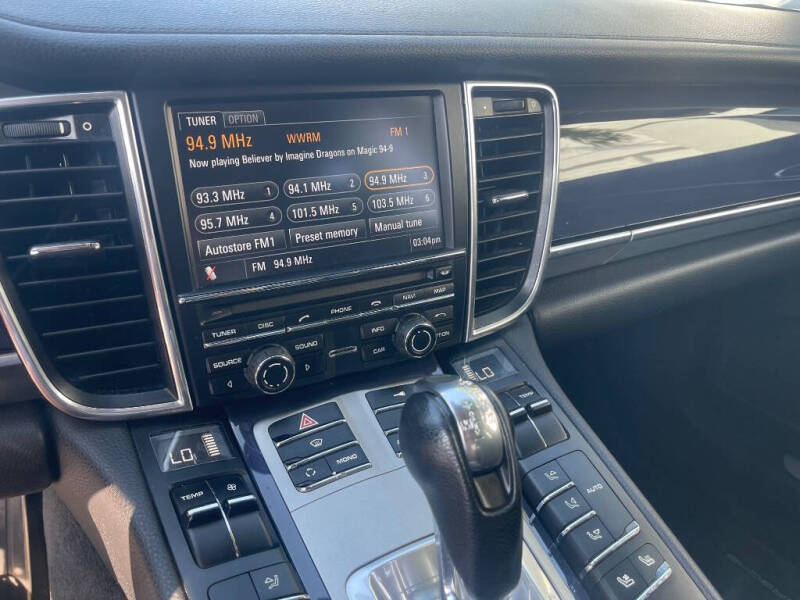 2011 Porsche Panamera 4