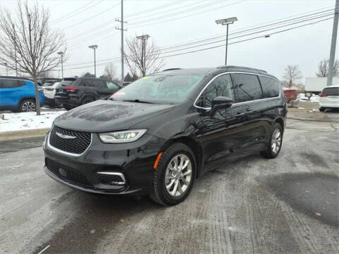 2022 Chrysler Pacifica Touring L