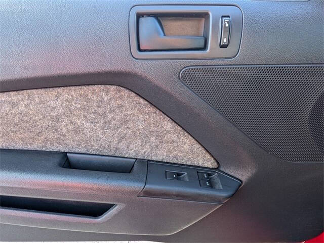 2014 Ford Mustang V6