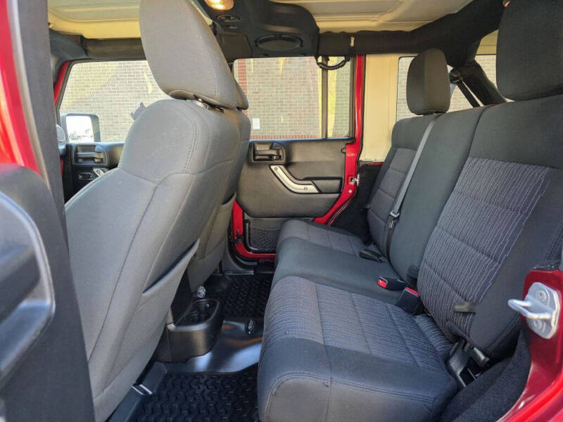 2012 Jeep Wrangler Unlimited Sahara