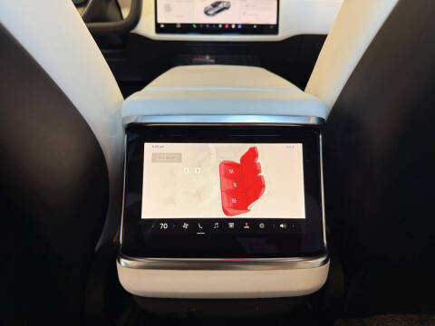 2022 Tesla Model S Plaid