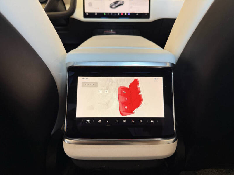 2022 Tesla Model S Plaid