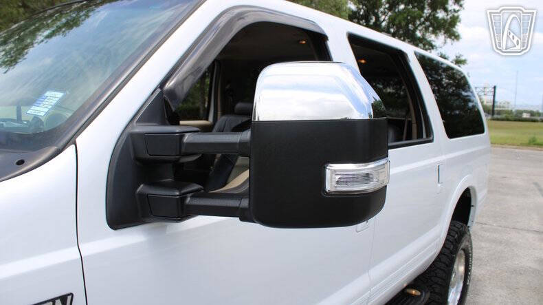 2005 Ford Excursion Eddie Bauer
