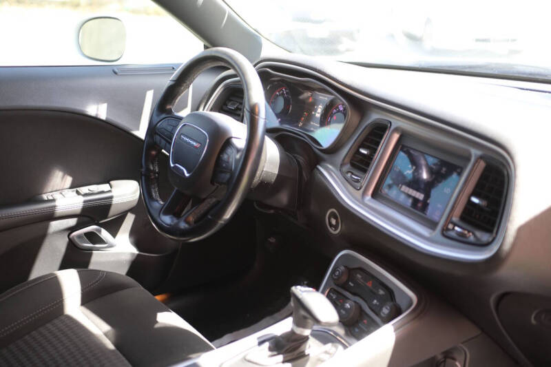 2019 Dodge Challenger SXT