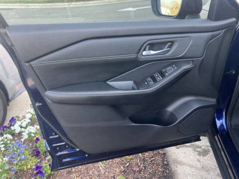 2025 Nissan Rogue SL