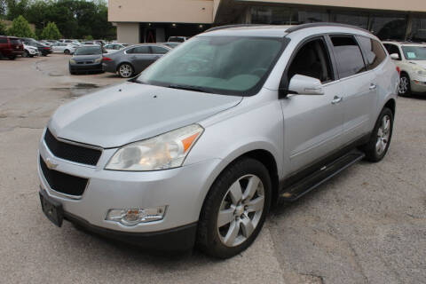 2010 Chevrolet Traverse for sale at IMD Motors Inc in Garland TX