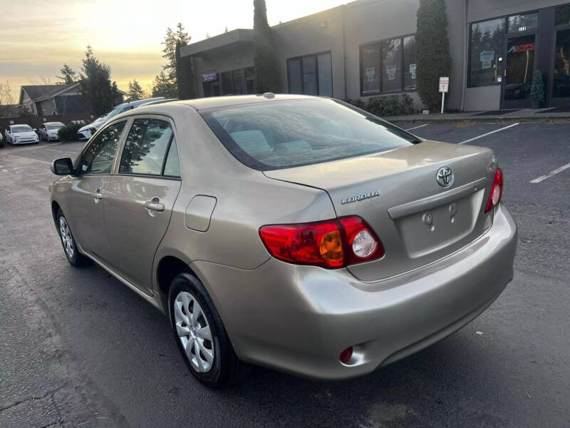 2009 Toyota Corolla LE photo 7