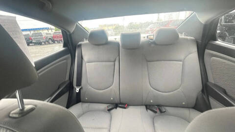 2012 Hyundai Accent GLS