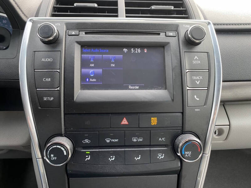 2017 Toyota Camry LE