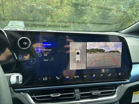 2026 Chevrolet Equinox EV LT 2