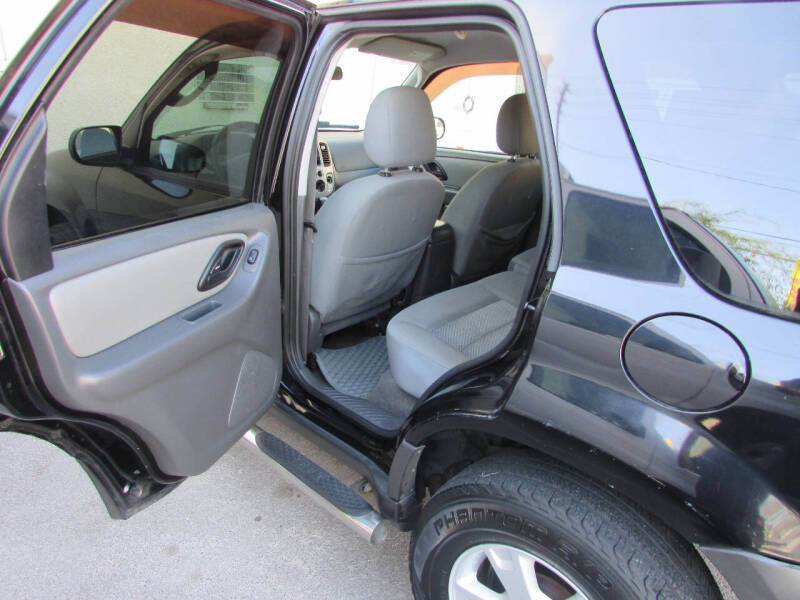 2006 Ford Escape XLT photo 16