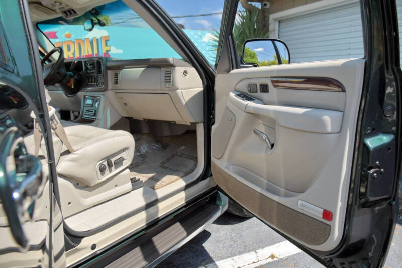 2002 Cadillac Escalade