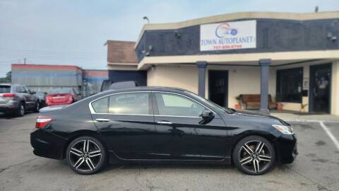 2016 Honda Accord for sale at TOWN AUTOPLANET LLC in Portsmouth VA