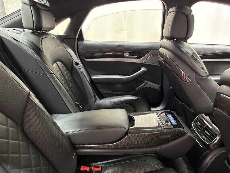 2015 Audi S8 4.0T quattro