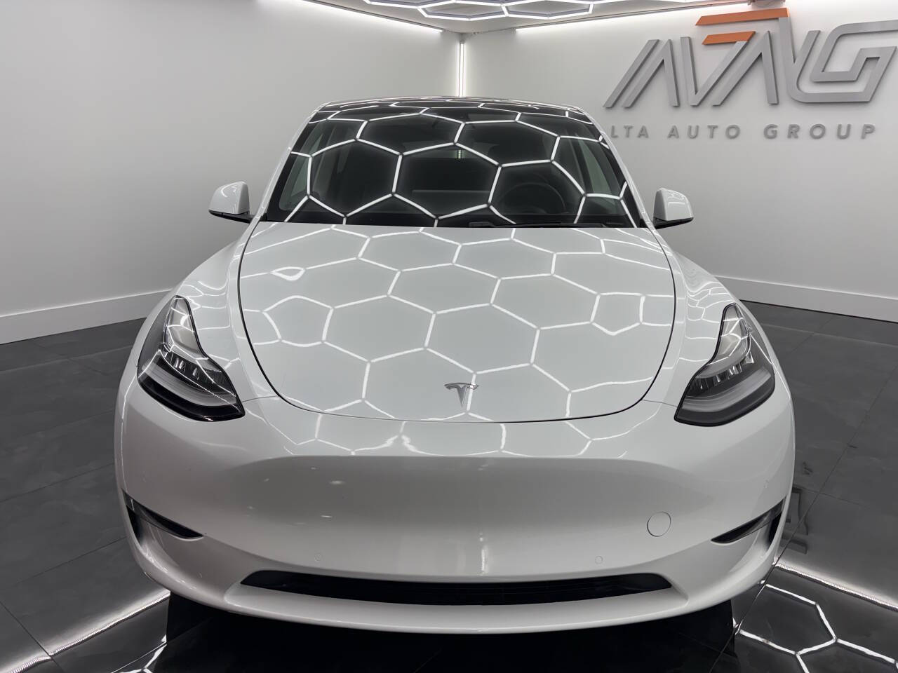 White 2021 Tesla Model Y Long Range AWD Long Range 4dr Crossover 2