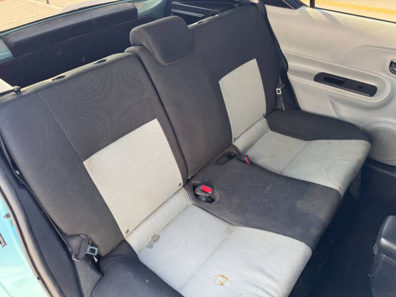2013 Toyota Prius c Three