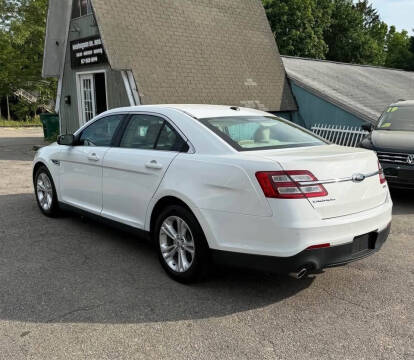 2013 Ford Taurus SEL