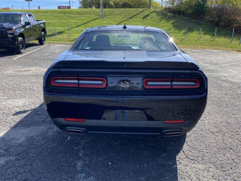 2022 Dodge Challenger SXT