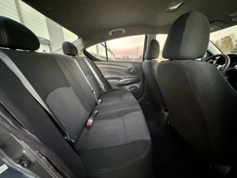 2019 Nissan Versa SV