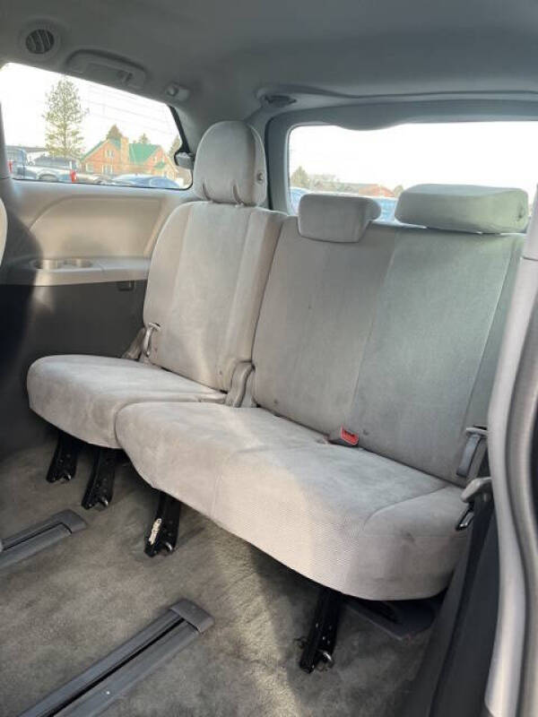2015 Toyota Sienna L 7-Passenger