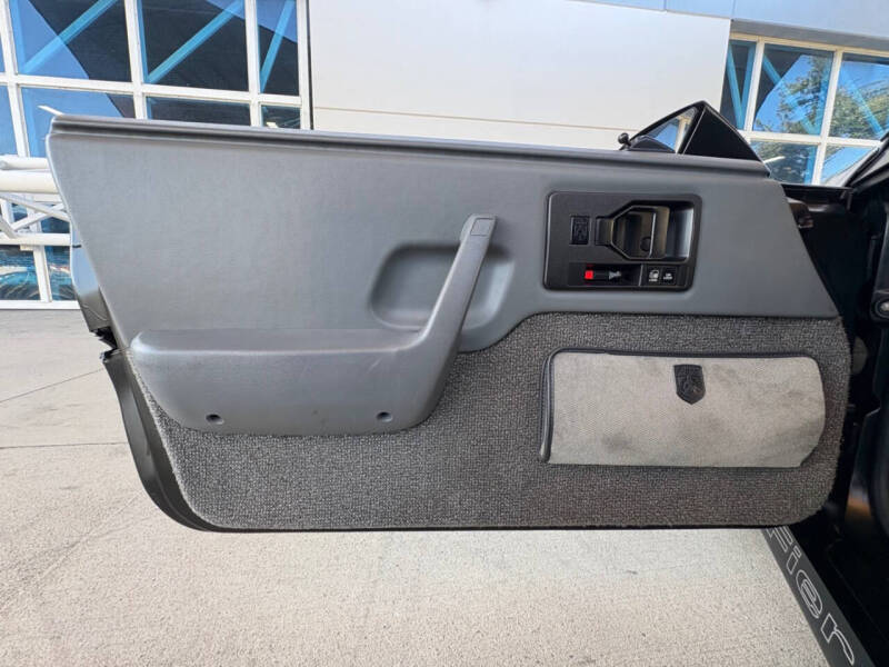 1987 Pontiac Fiero SE