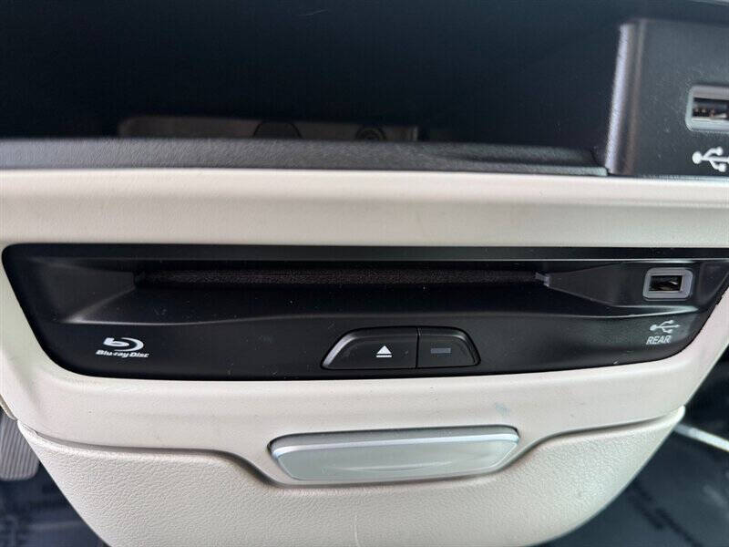 2018 Chrysler Pacifica Hybrid Limited