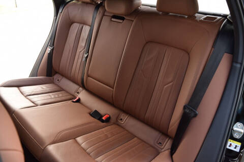 2022 Audi e-tron quattro Premium