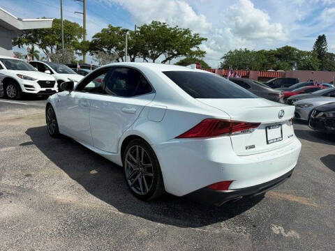 2020 Lexus IS 300