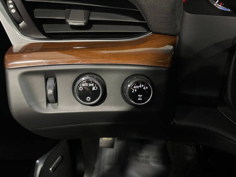 2018 Cadillac Escalade Luxury