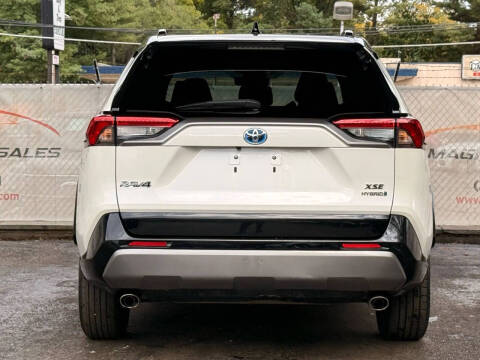 2021 Toyota RAV4 Hybrid XSE