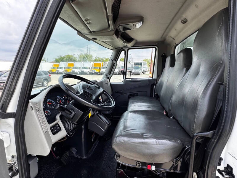 2019 International DuraStar 4300