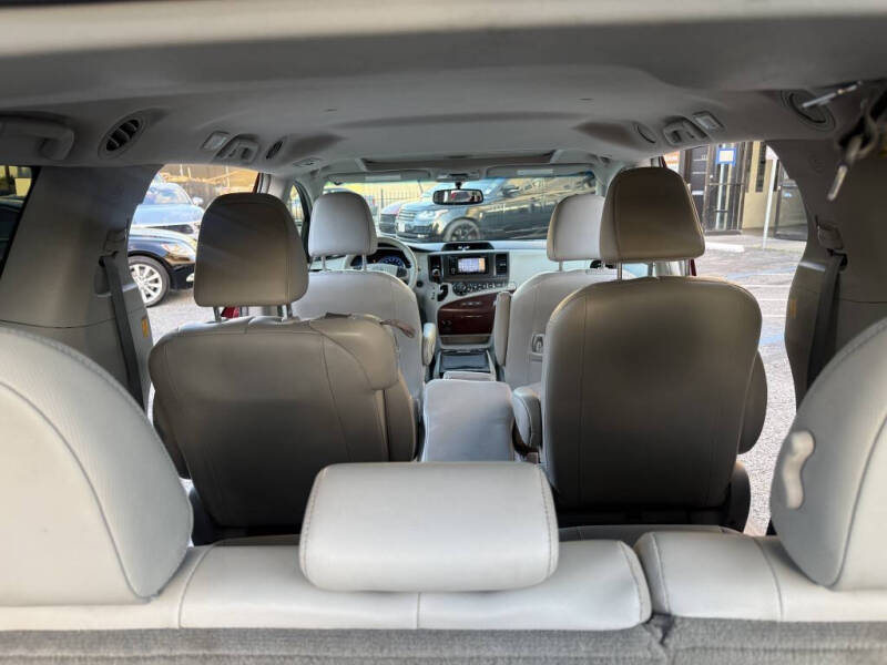 2013 Toyota Sienna
