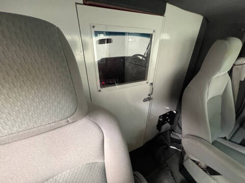 2010 Ford E-Series E-450 SD