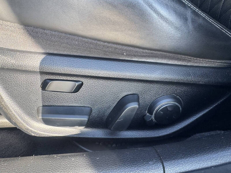 2019 Genesis G70 3.3T Advanced