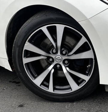 2017 Nissan Maxima Platinum