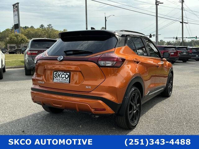 2021 Nissan Kicks SR