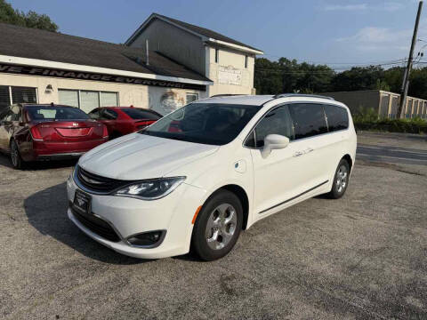 2018 Chrysler Pacifica Hybrid Touring L