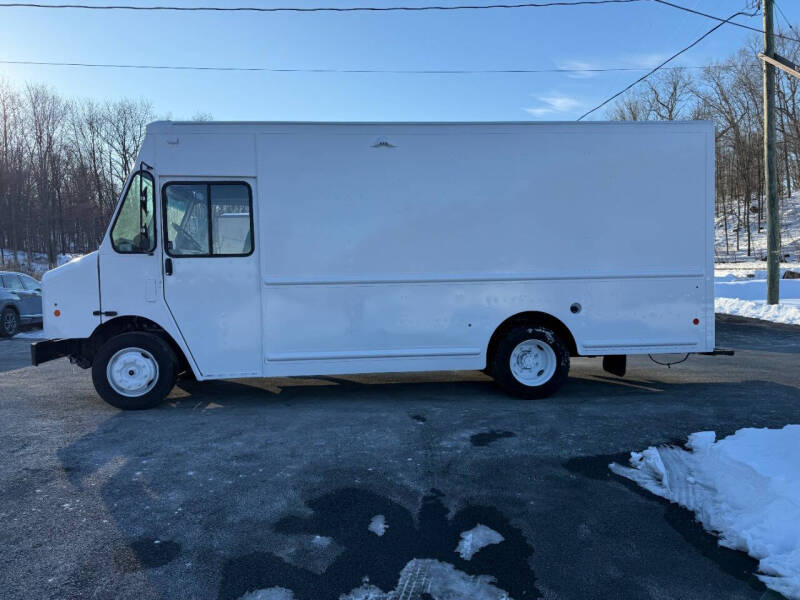 2021 Freightliner MT45 Chassis