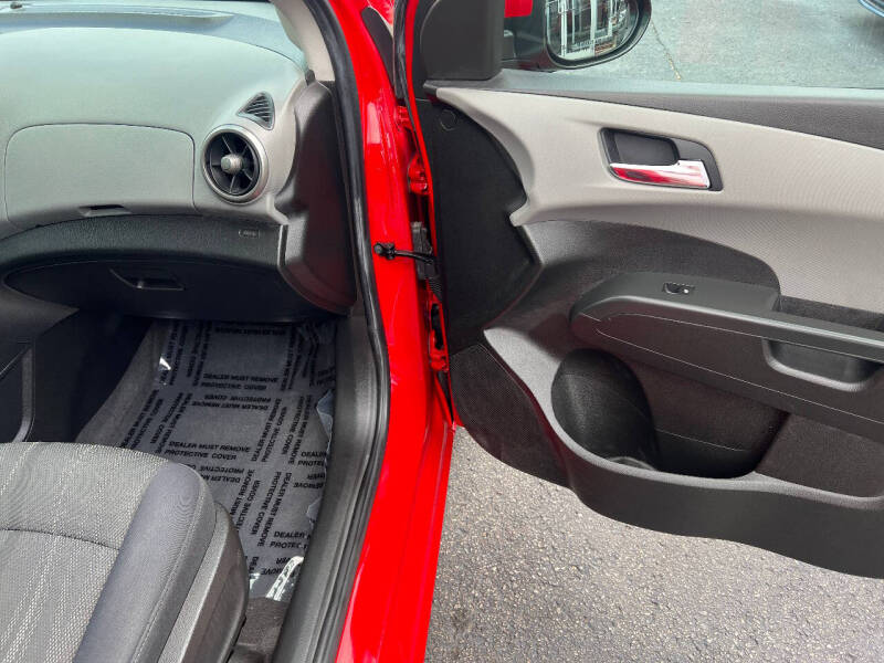 2013 Chevrolet Sonic LT Auto