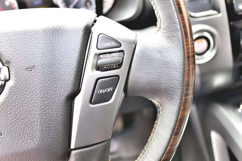 2017 Nissan Titan Platinum Reserve