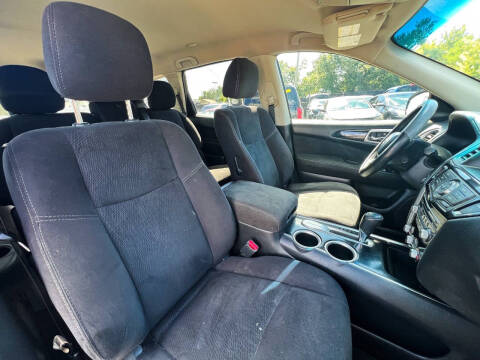 2015 Nissan Pathfinder SV