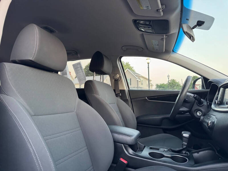 2019 Kia Sorento LX